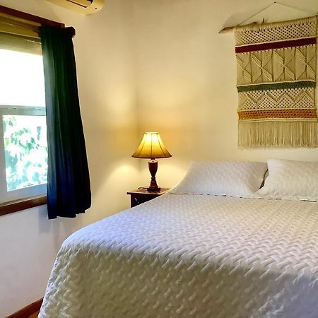 Reef Beach House - 2 Bedrooms Sandy Bay Bagian luar foto