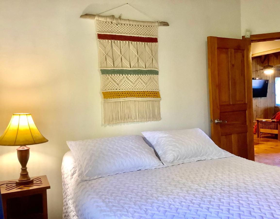 Reef Beach House - 2 Bedrooms Sandy Bay Bagian luar foto